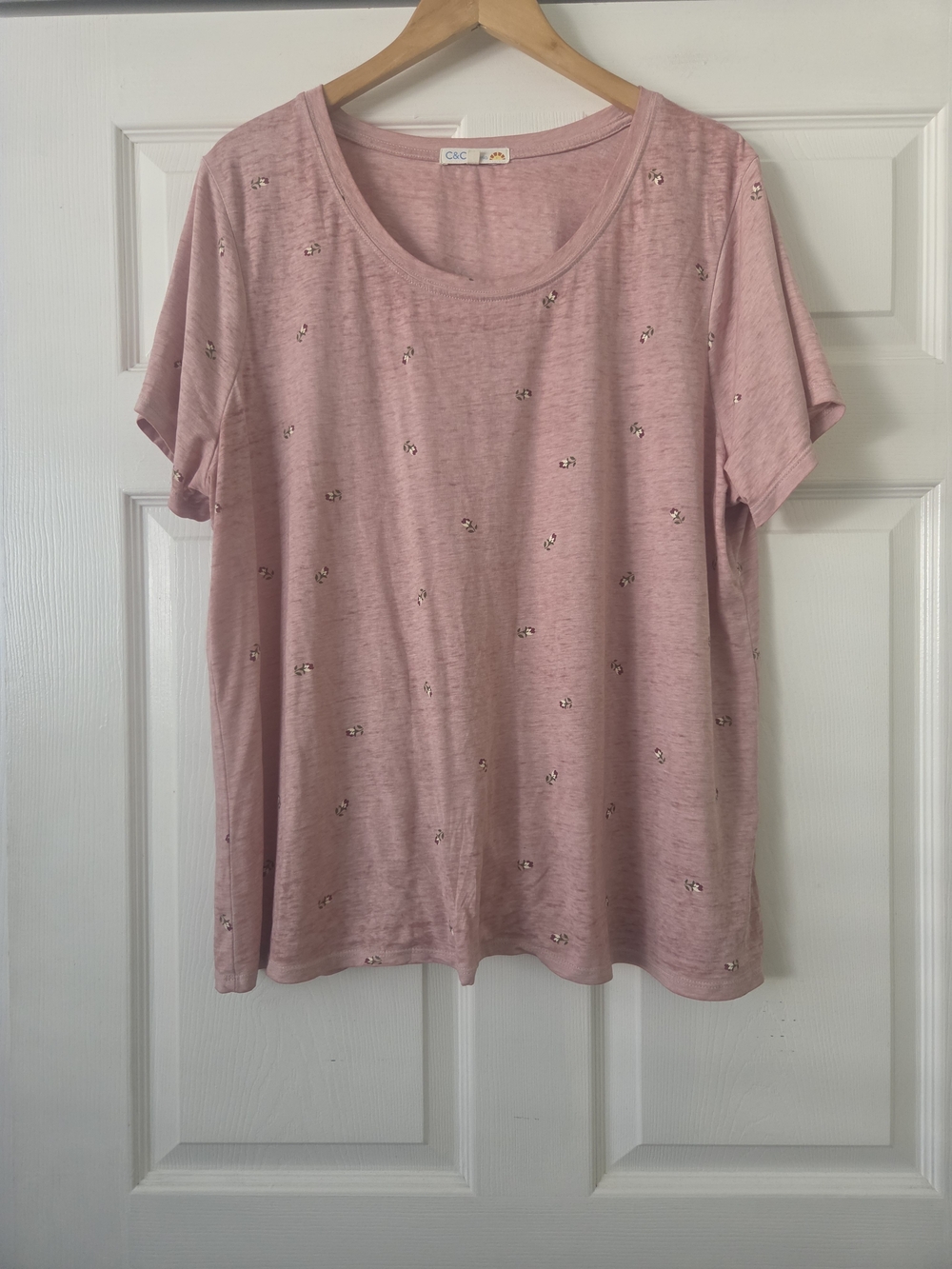 C&C California Dusty Pink Scoop Neck Tee with Subtle Embellishments Women's 2X